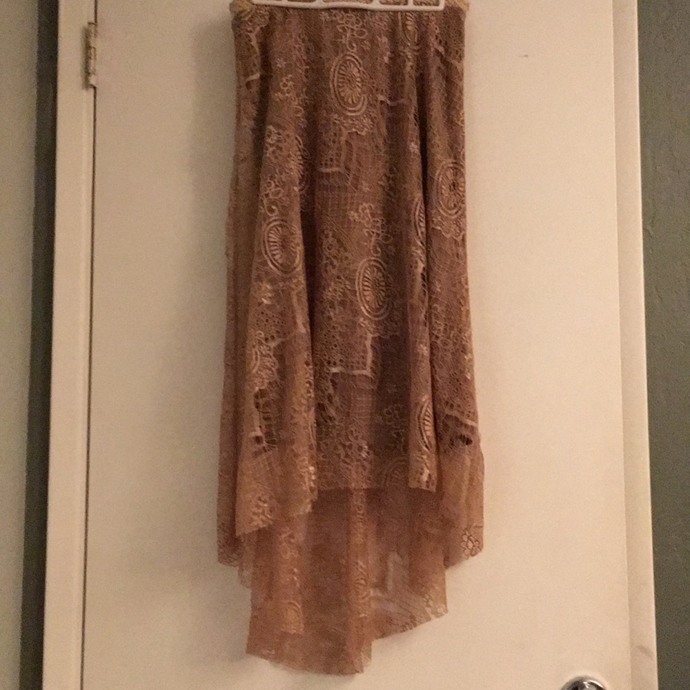 Lace Hi-Low skirt. NWT